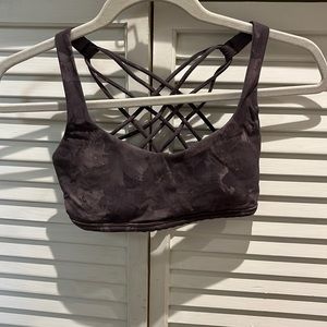 Lululemon sports bra
